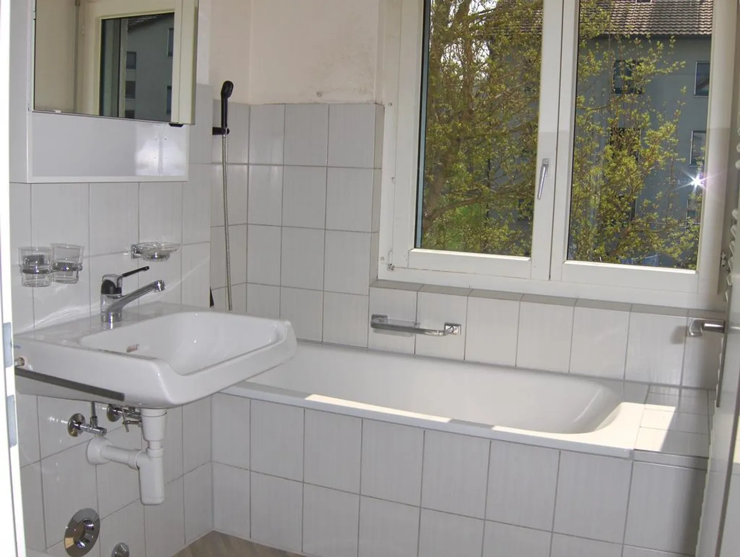 Spacious apartment in a quiet location - Photo 5 of 6