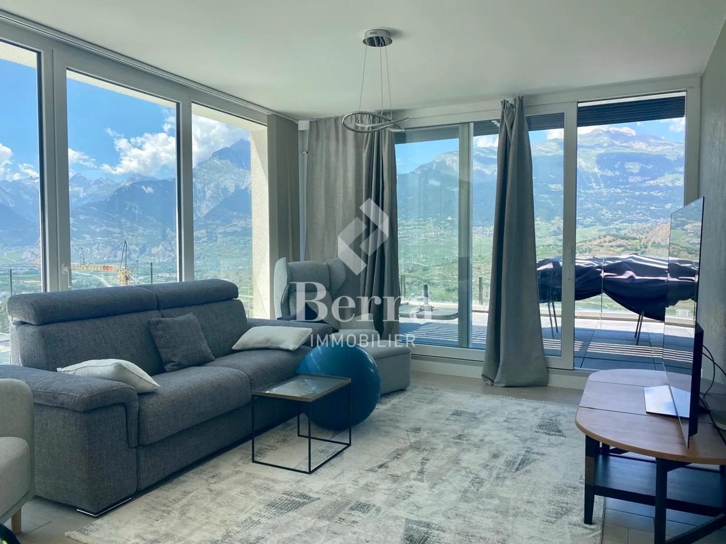 Guaranteed heartthrob for this superb 3.5 room apartment - Photo 1 of 24