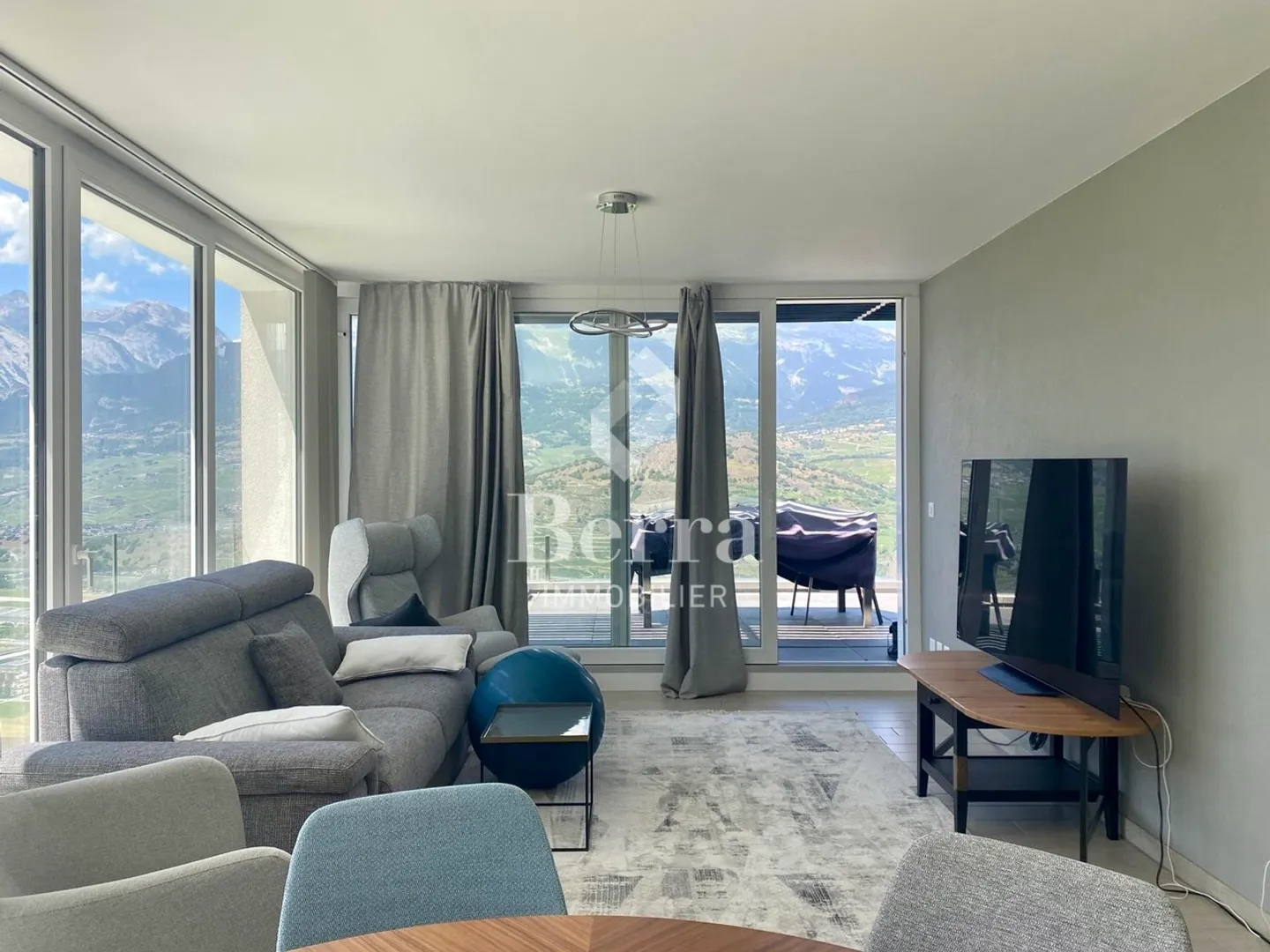 Guaranteed heartthrob for this superb 3.5 room apartment - Photo 2 of 24