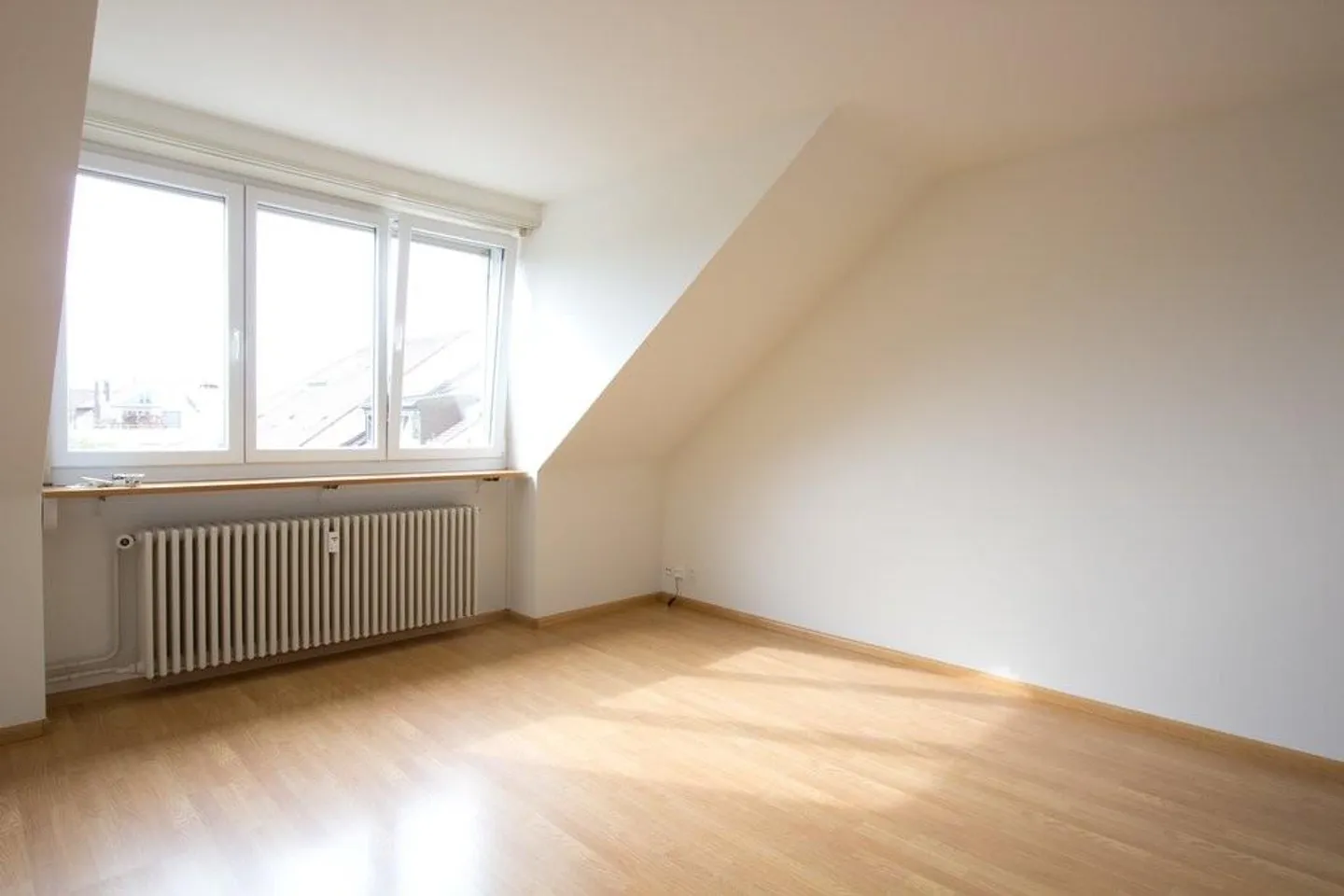 Appartement sous les combles confortable dans le quartier Gotthelf - Photo 2 sur 4