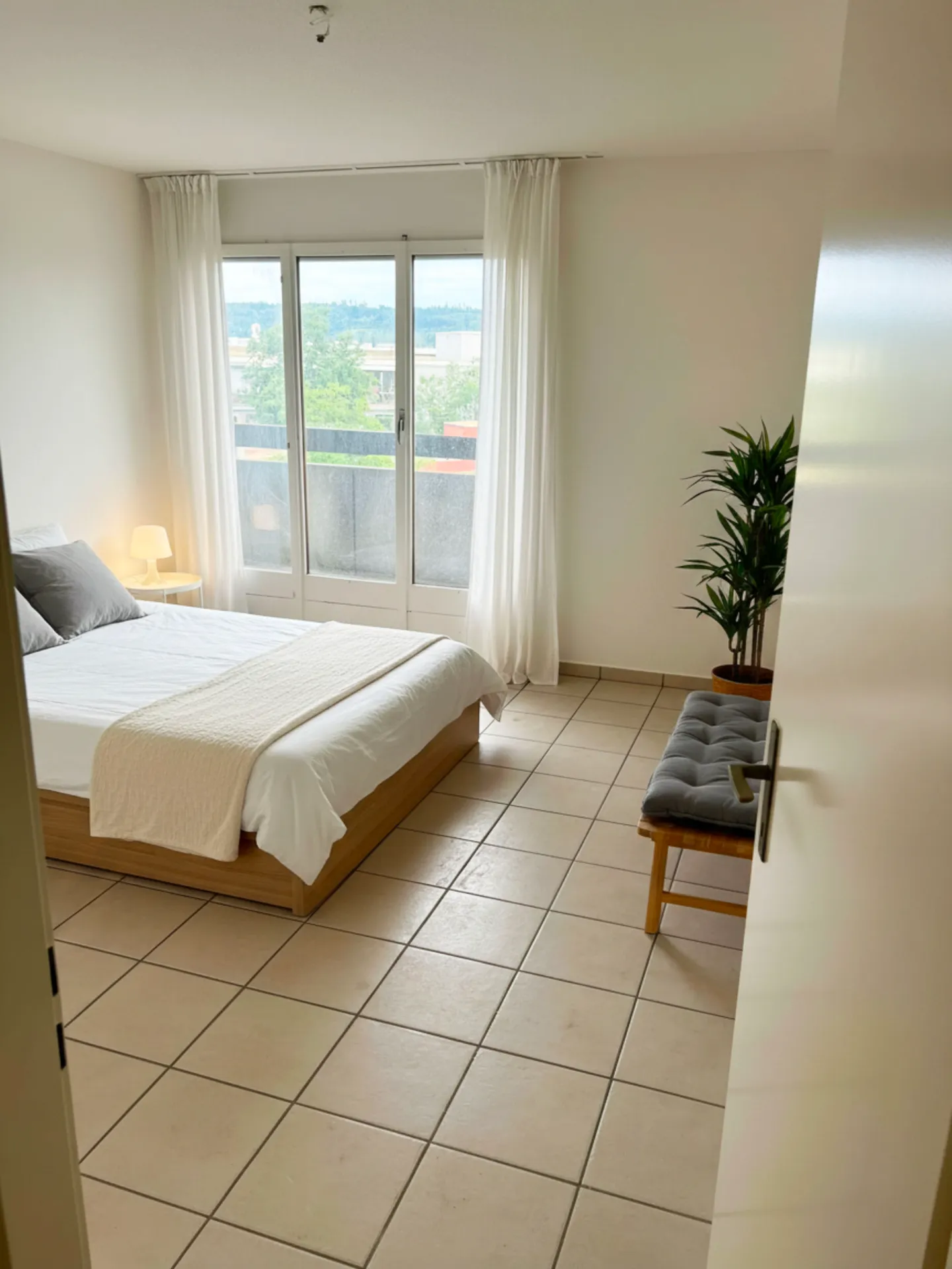 Charming Apartment with View - Photo 2 of 5