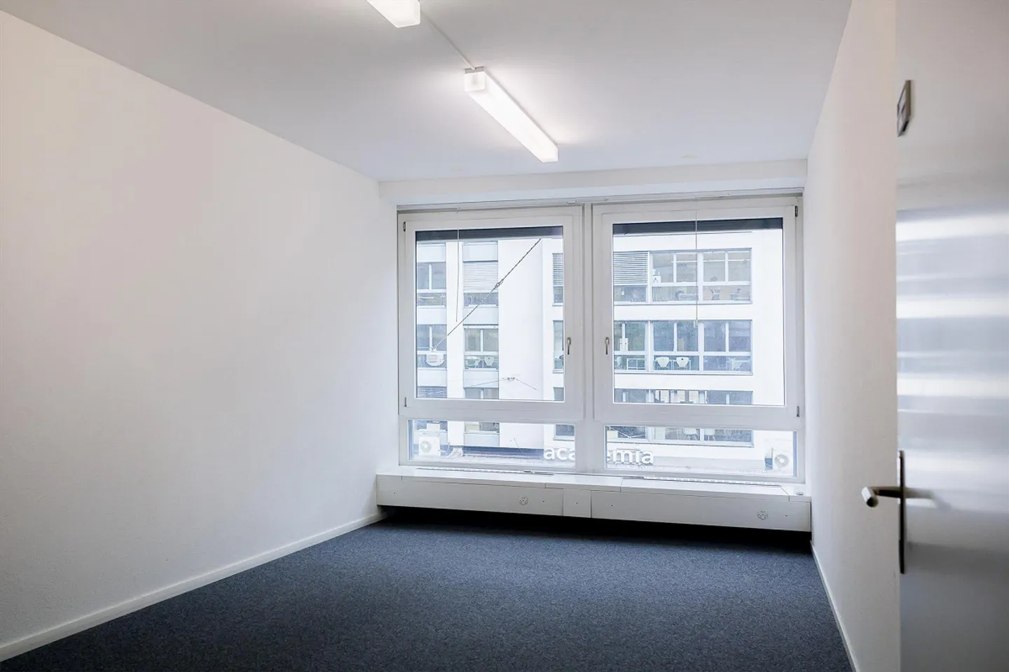 Central bright office spaces near SBB - Photo 4 of 4