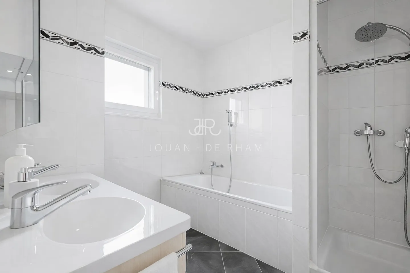 Prächtiges contemporary Haus - Photo 9 sur 9