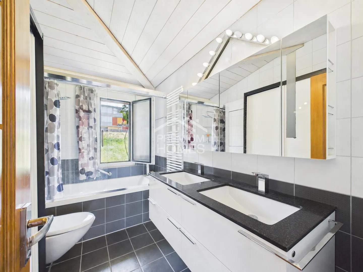 Architektenvilla mit Studio - Foto 7 von 9