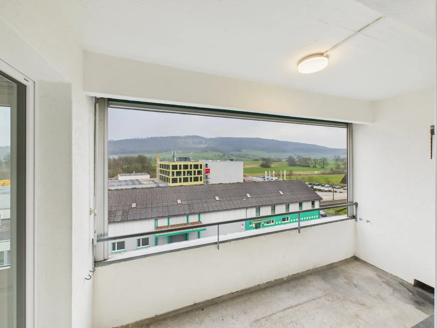 APPARTEMENT LUMINEUX AVEC VUE ET CONNEXION OPTIMALE - Photo 7 sur 7