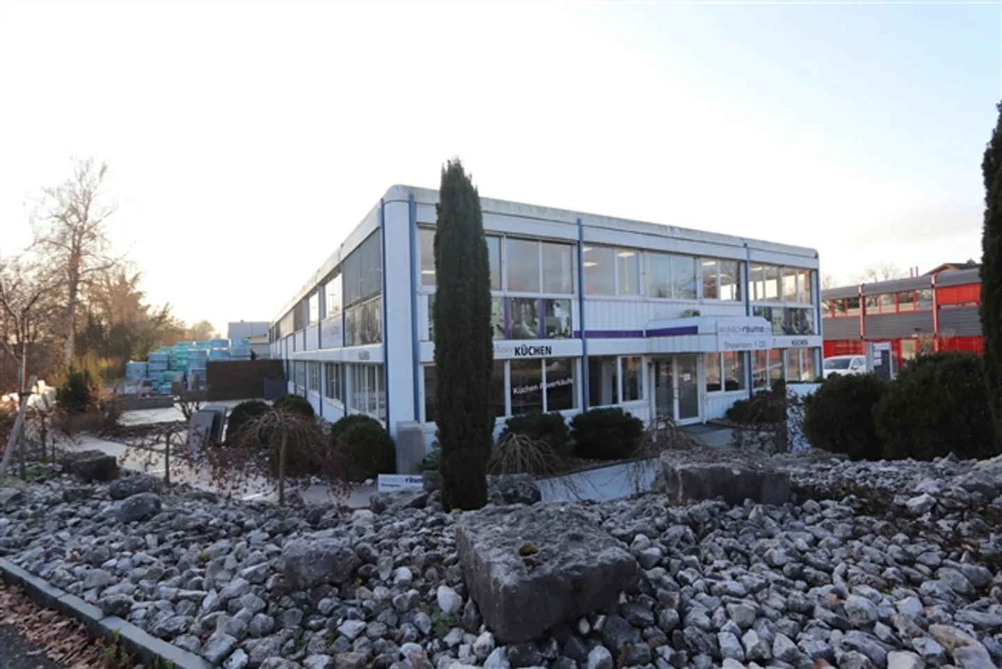 spazio commerciale adatto nella famosa "casa bianca" - Foto 4 di 18