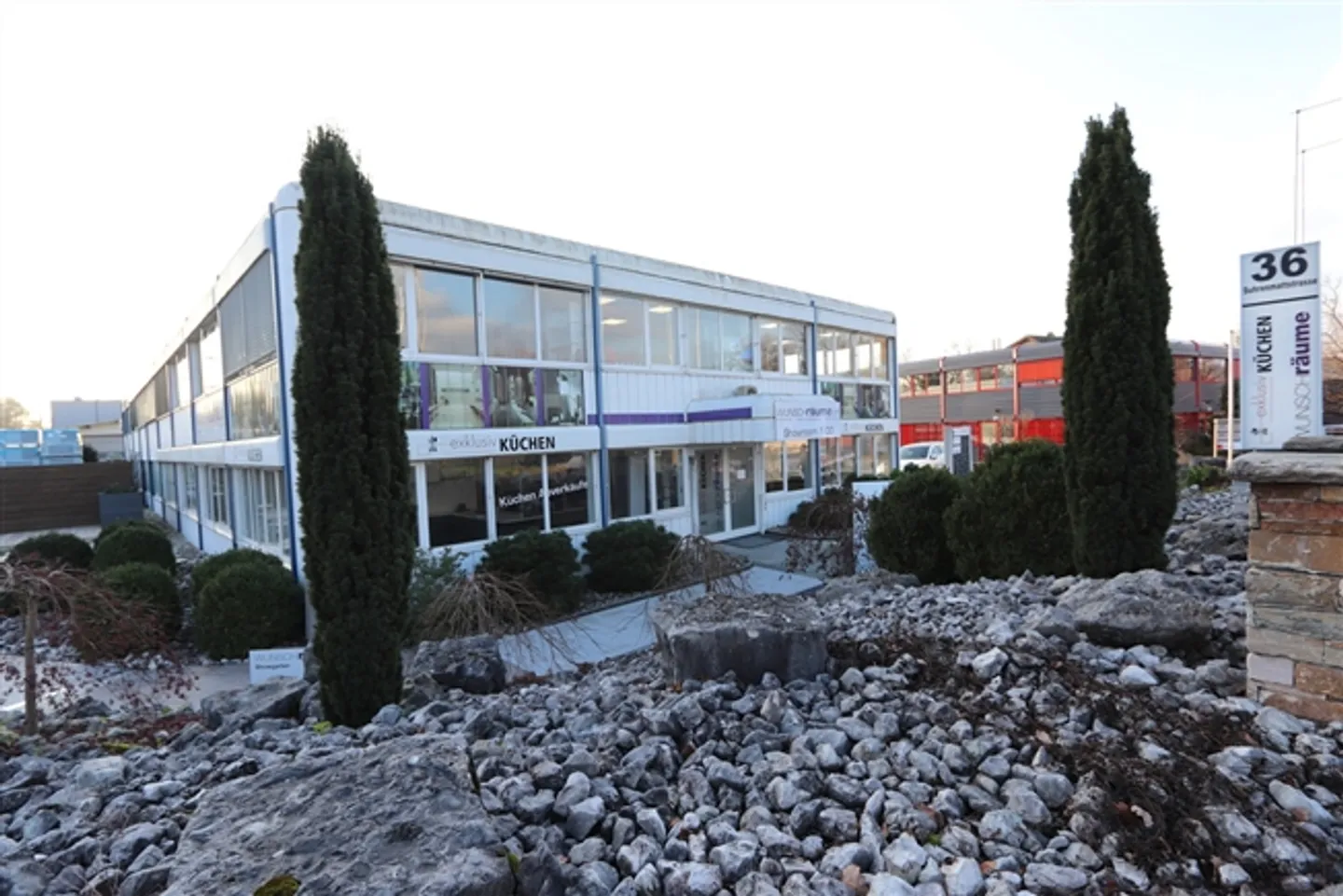 spazio commerciale adatto nella famosa "casa bianca" - Foto 6 di 18