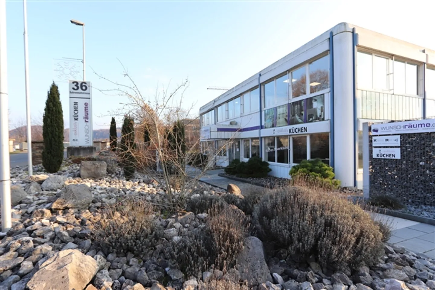spazio commerciale adatto nella famosa "casa bianca" - Foto 7 di 18