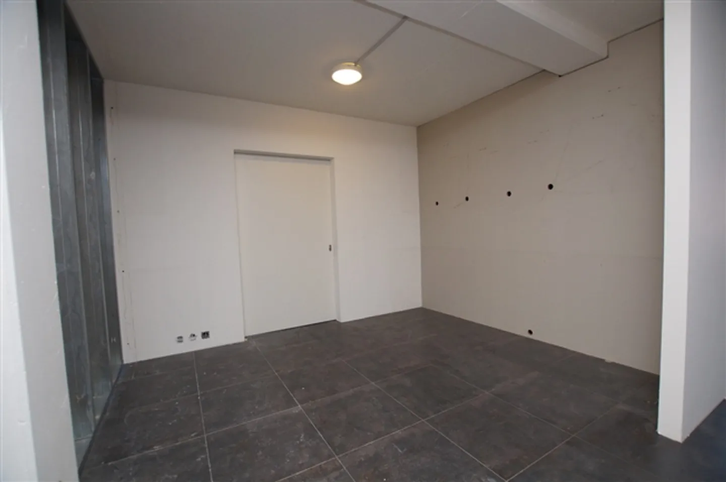 spazio commerciale adatto nella famosa "casa bianca" - Foto 17 di 18
