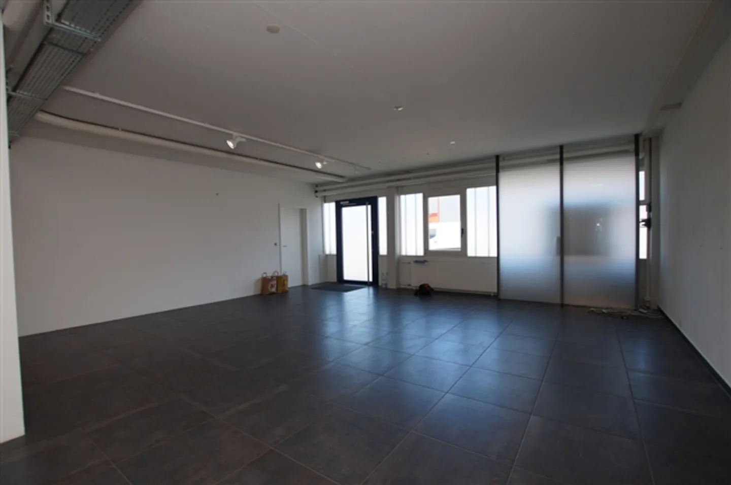 spazio commerciale adatto nella famosa "casa bianca" - Foto 18 di 18