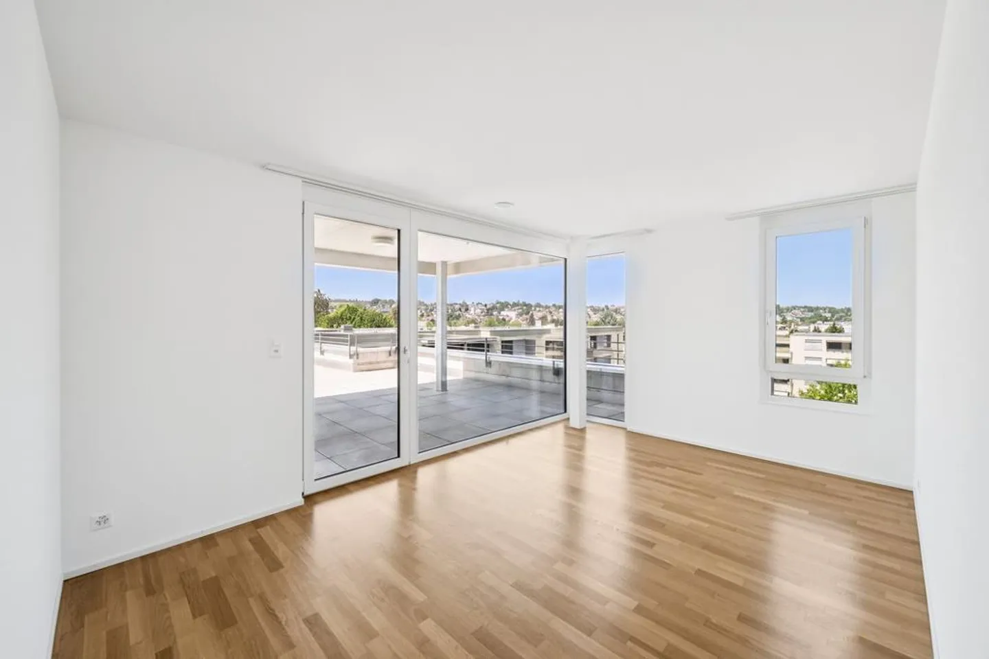 4.5 stanze - Appartamento attico con terrazza soleggiata - Foto 7 di 12