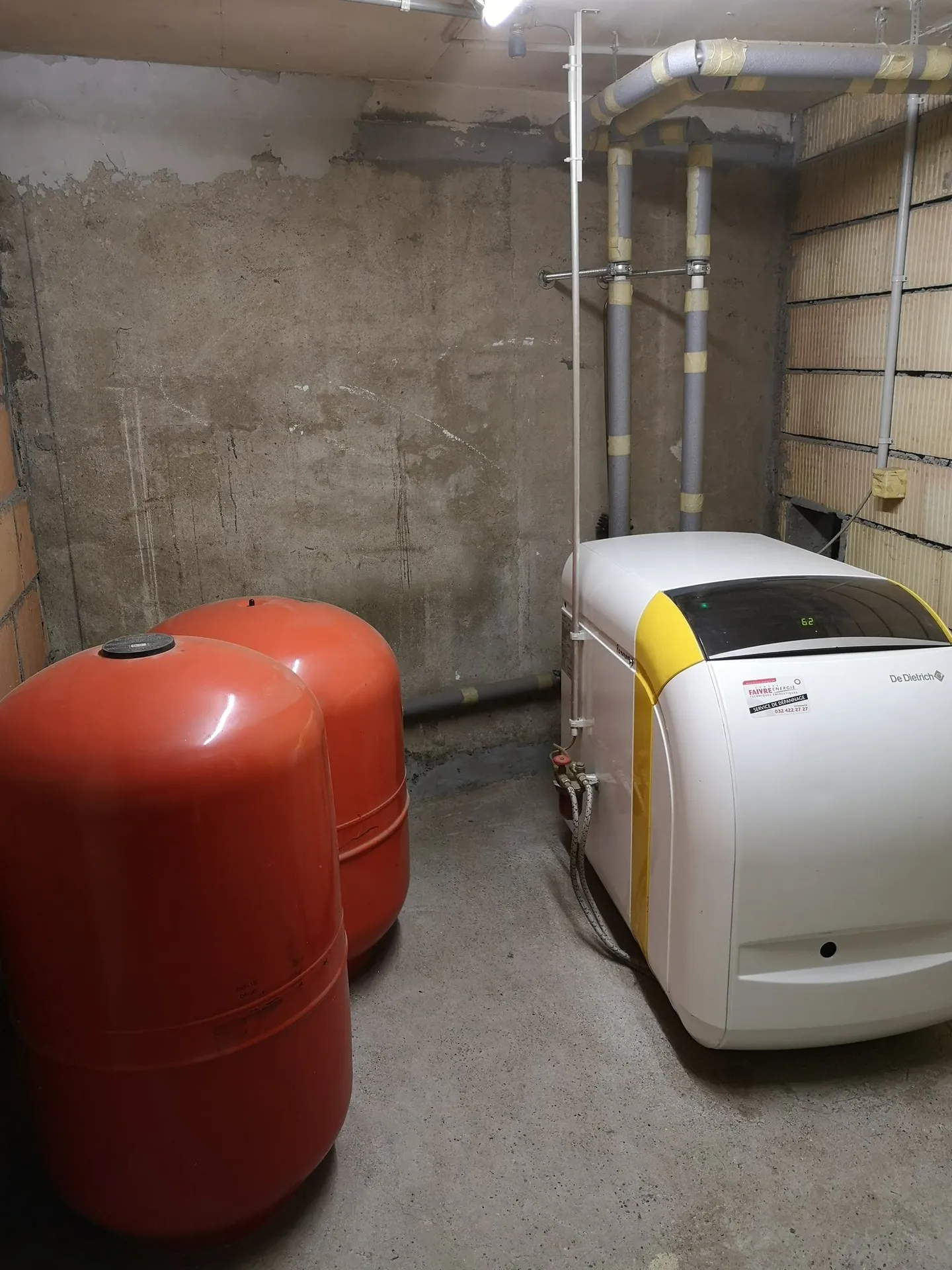 Spacieuse maison avec jardin, garage, grange / Geräumiges Haus mit Garten, Garage, Scheune - Foto 37 von 47