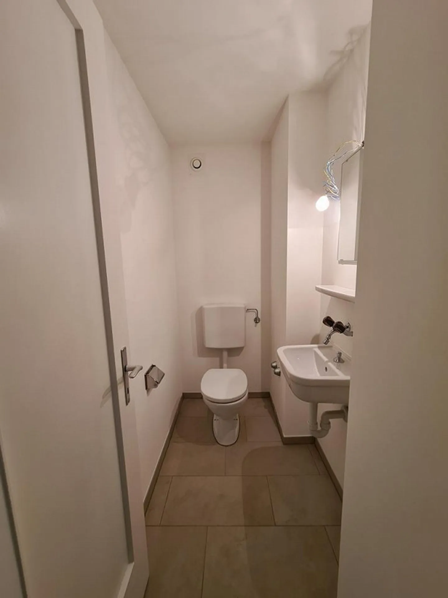 Appartement lumineux et spacieux de 2 pièces près de Neuweilerplatz - Photo 6 sur 6