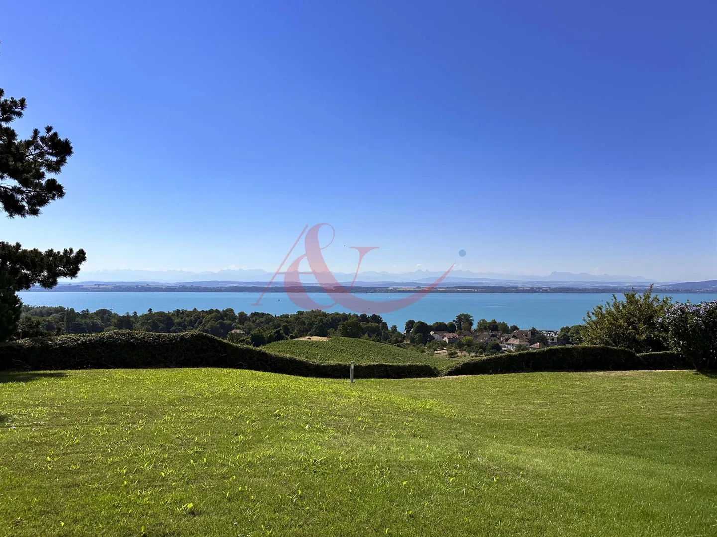 Stunning Villa with Lake View - Photo 2 of 11