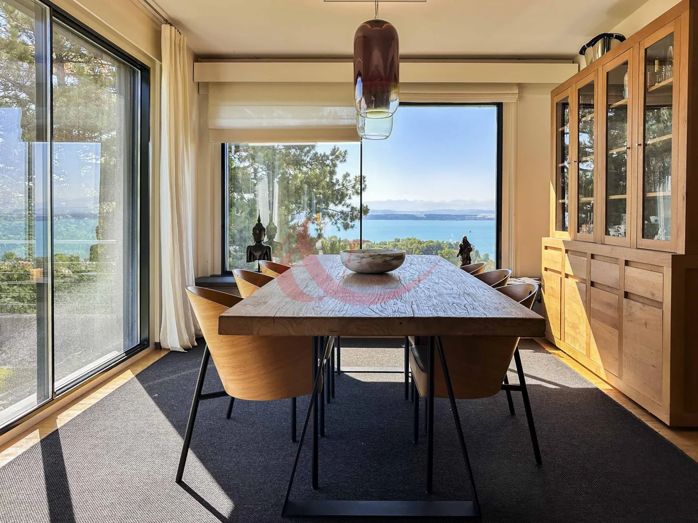 Stunning Villa with Lake View - Photo 3 of 11