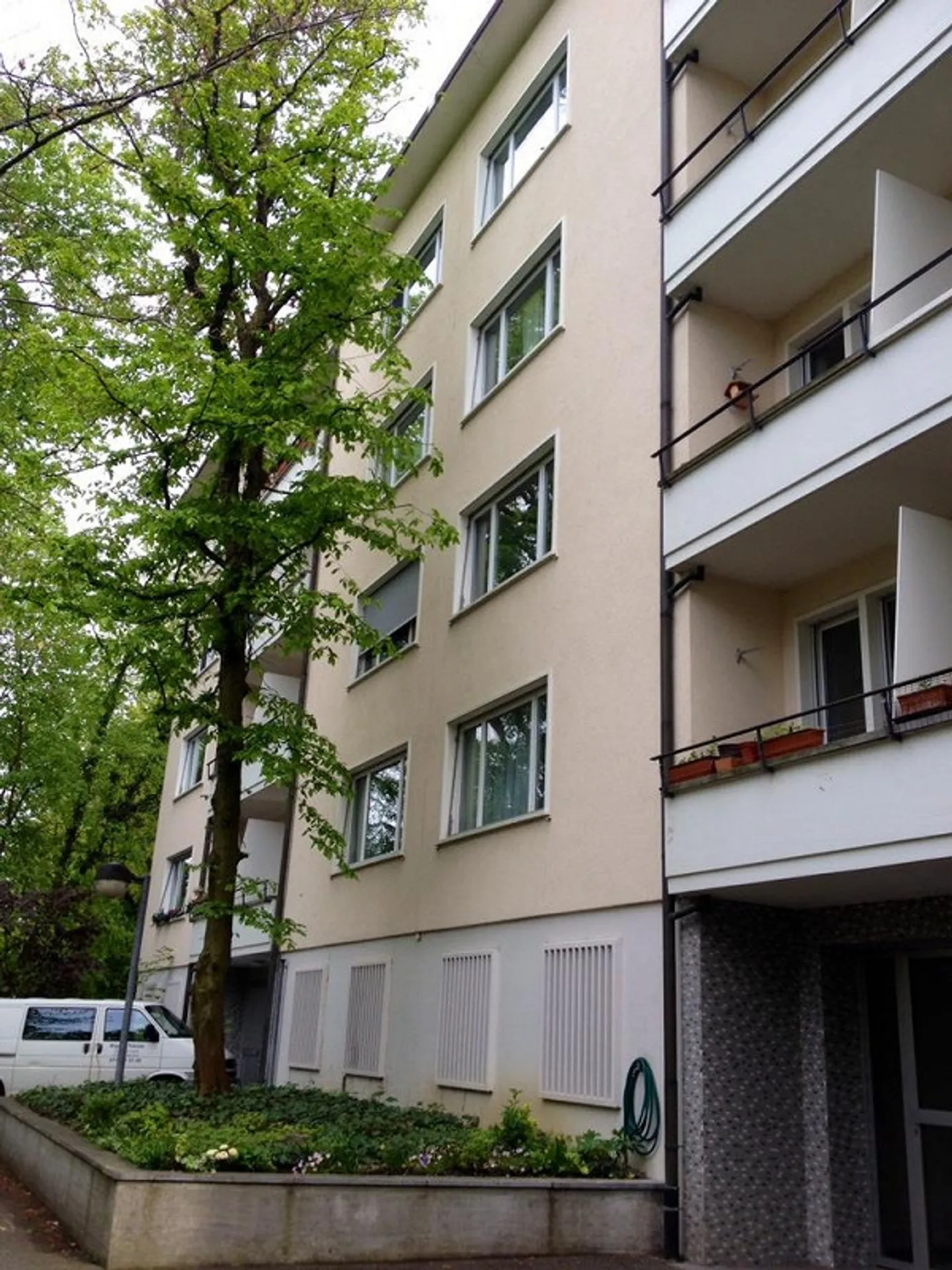 Appartement lumineux et spacieux de 2 pièces près de Neuweilerplatz - Photo 1 sur 6