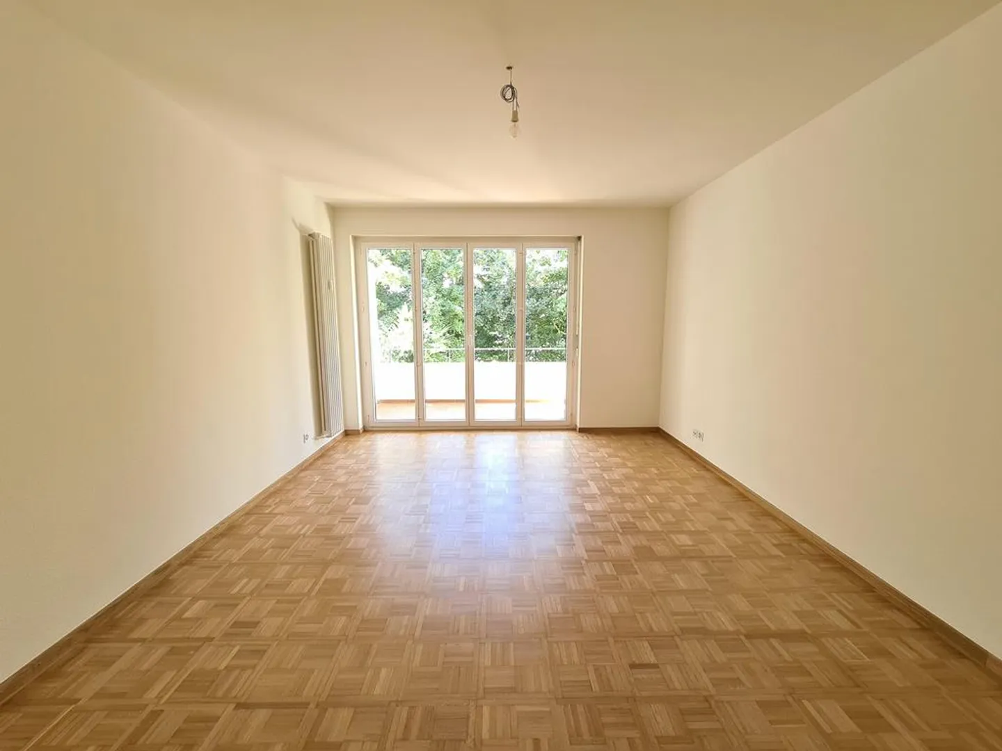 Appartement lumineux et spacieux de 2 pièces près de Neuweilerplatz - Photo 3 sur 6
