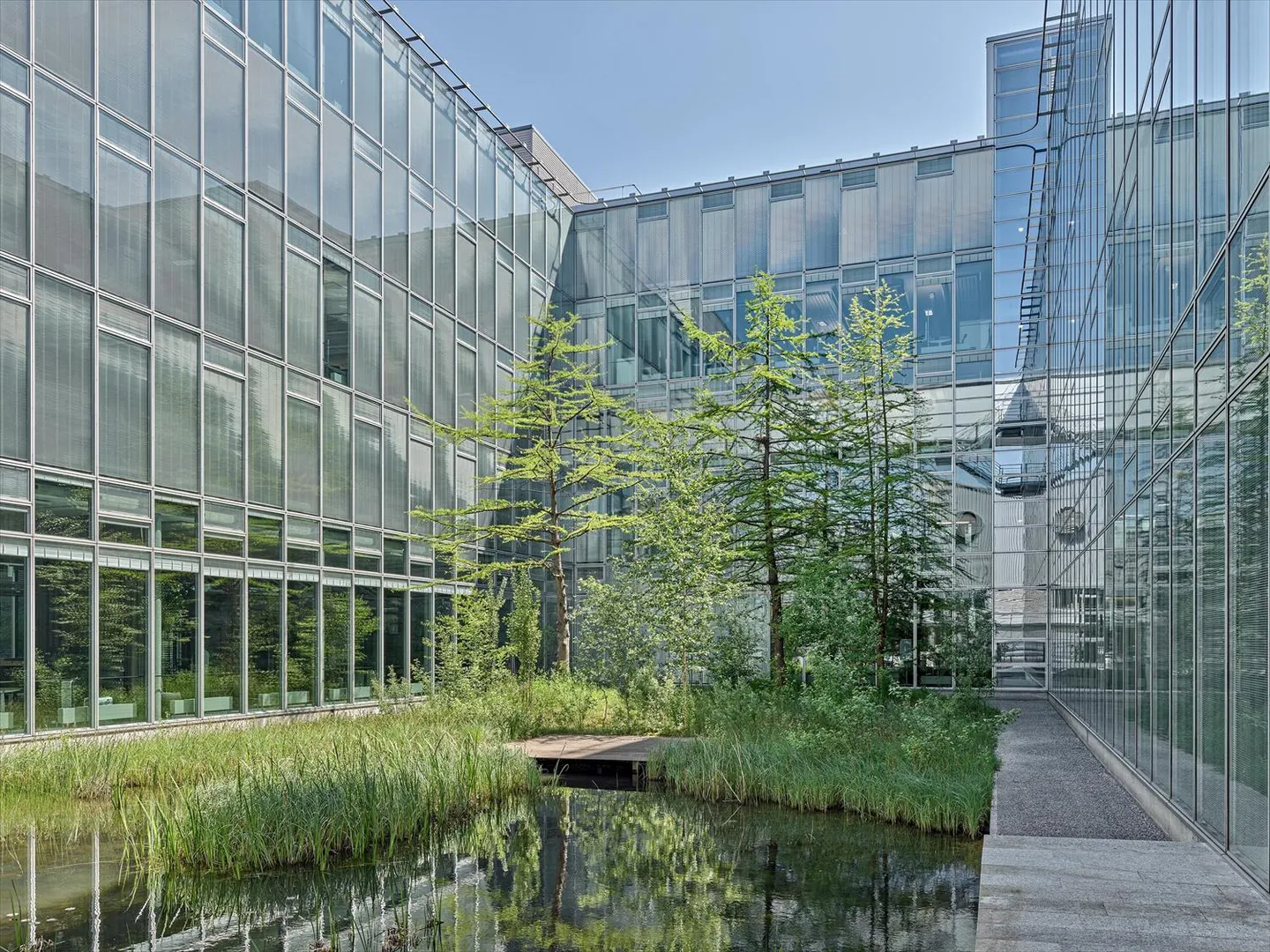 Bureaux exclusifs avec co-working, restaurant et salles de conférence - Photo 5 sur 11