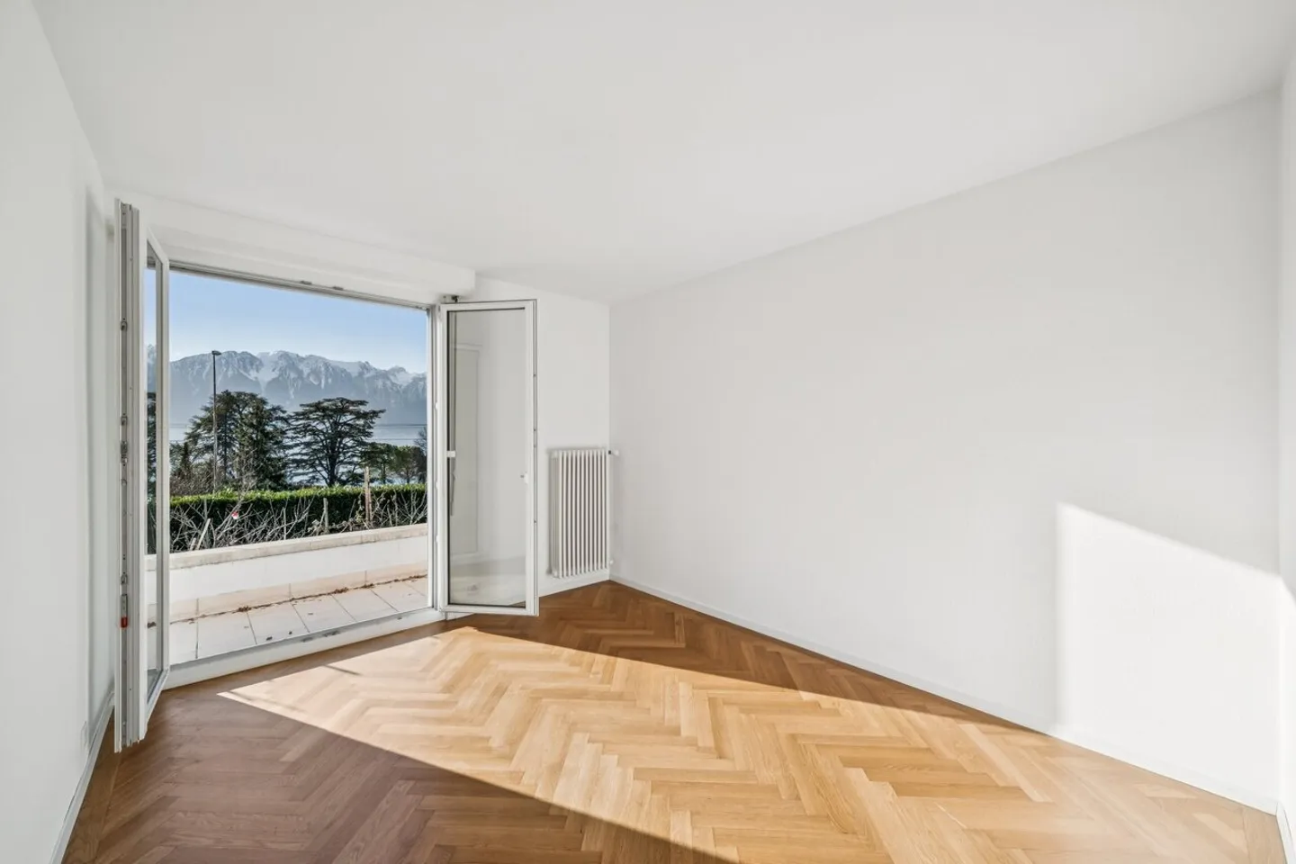 Magnifique appartement de 4 1/2 pces avec terrasse et jardin privatif - Photo 8 sur 13