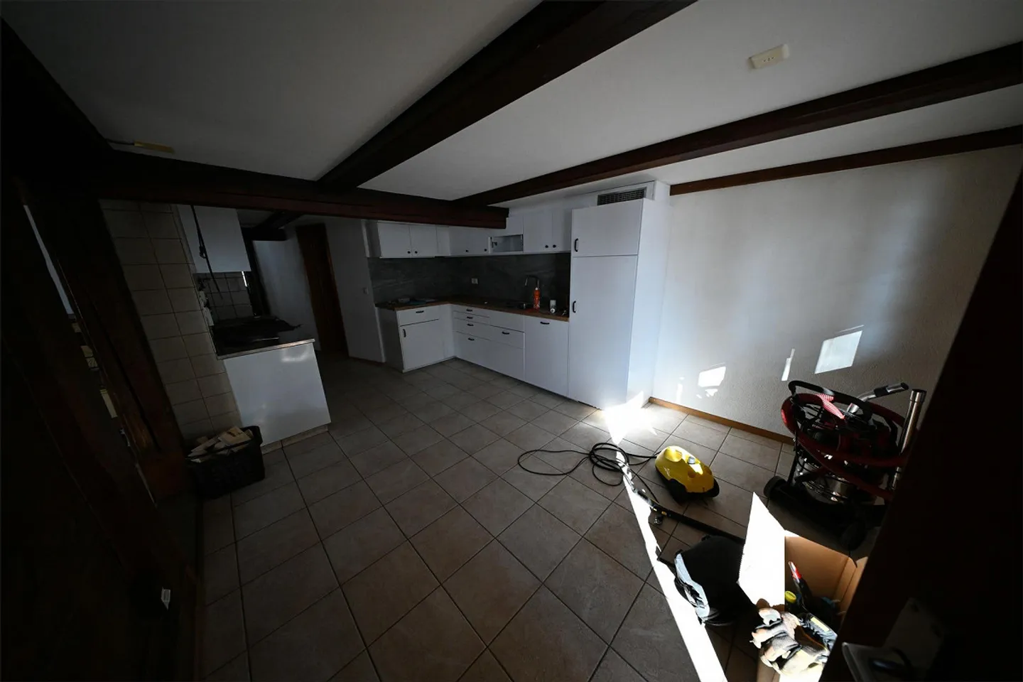 Geräumige Wohnung im historischen Bauernhaus - Foto 1 von 11