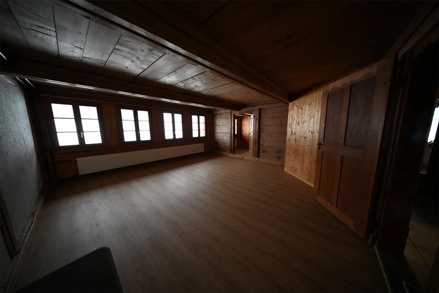 Geräumige Wohnung im historischen Bauernhaus - Foto 9 von 11