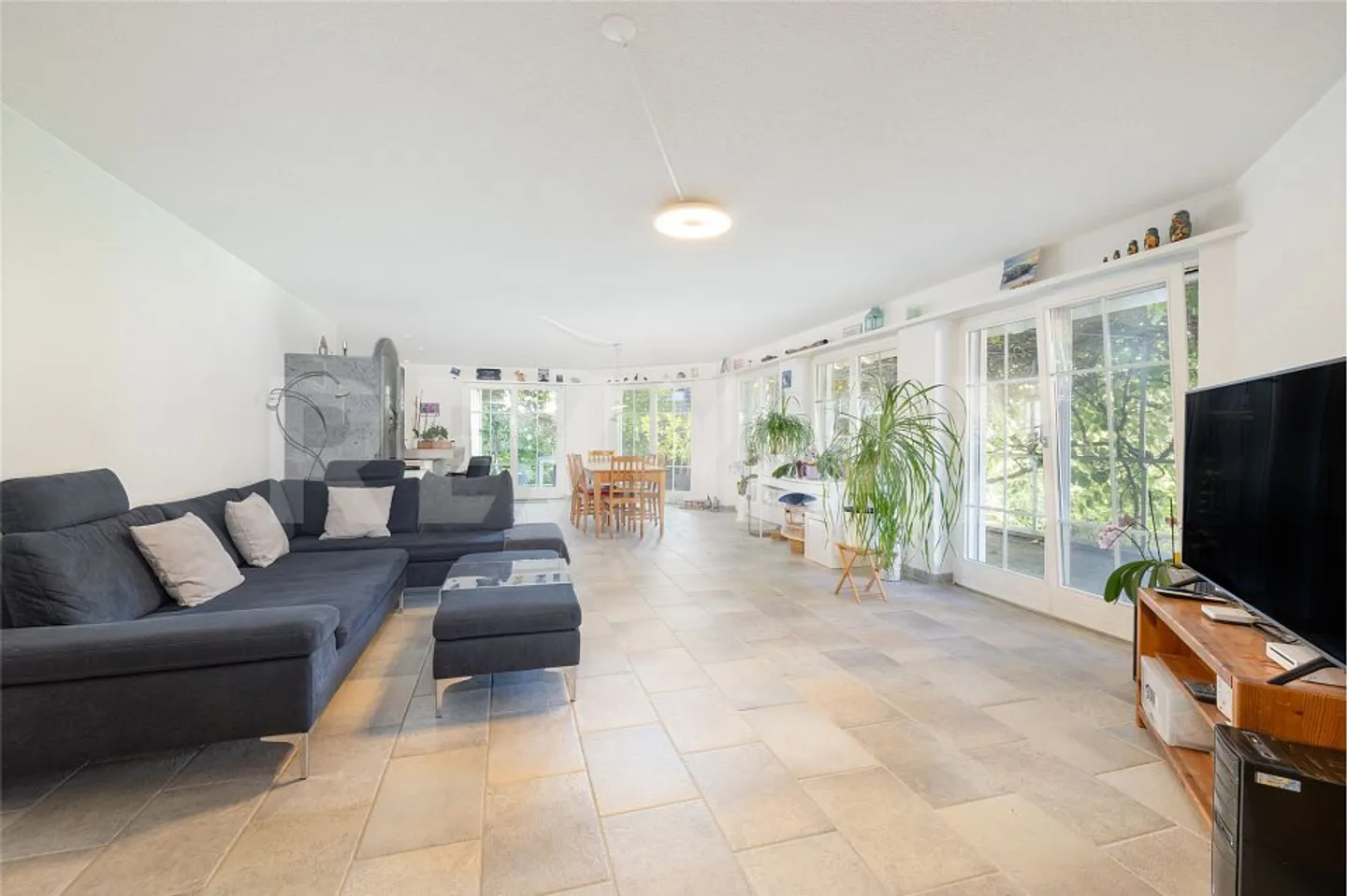 Charming Detached Family Home - Photo 11 of 13
