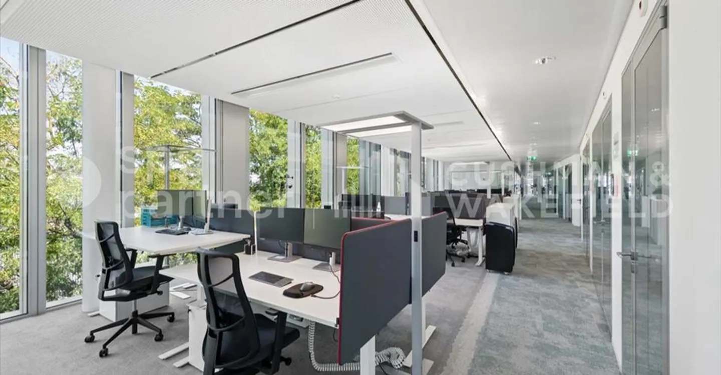 Ateliers High-Tech & Bureaux - Photo 5 sur 13