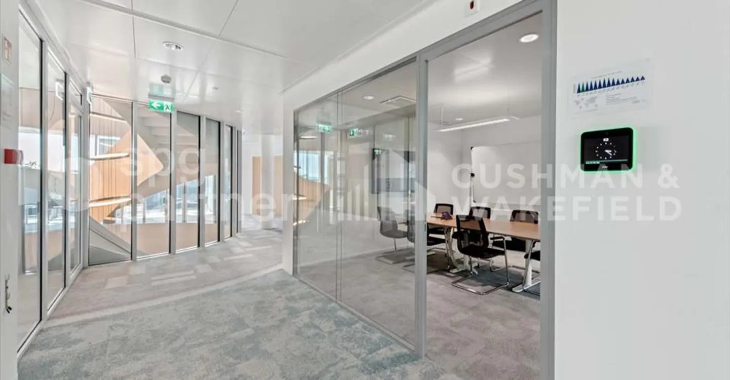Ateliers High-Tech & Bureaux - Photo 7 sur 13