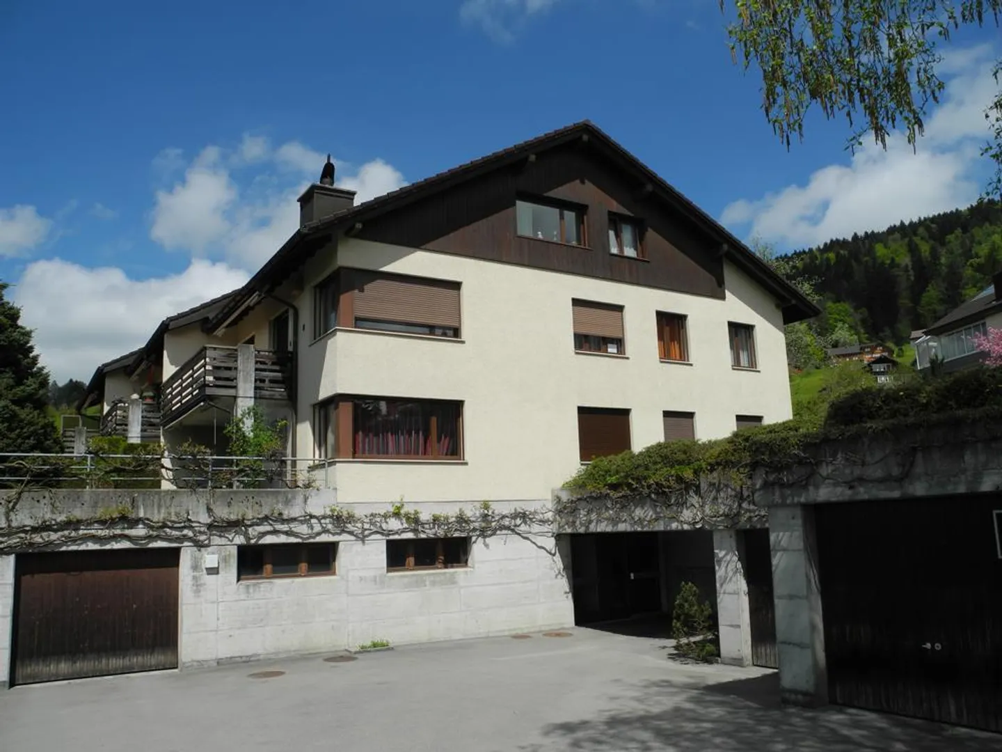 Gemütliche 2.5-Zimmerwohnung mit Balkon - Foto 1 von 8