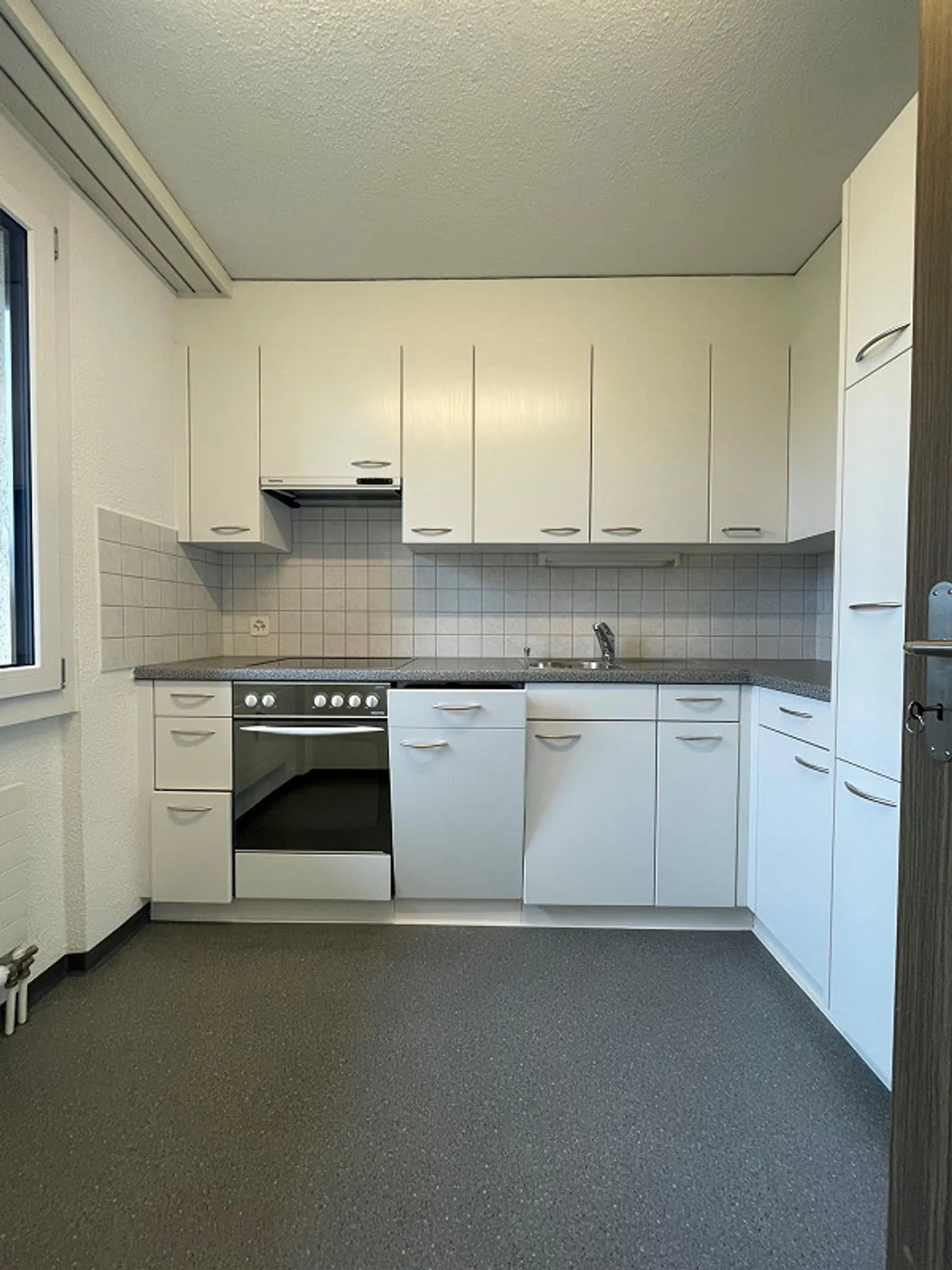 Gemütliche 2.5-Zimmerwohnung mit Balkon - Foto 2 von 8