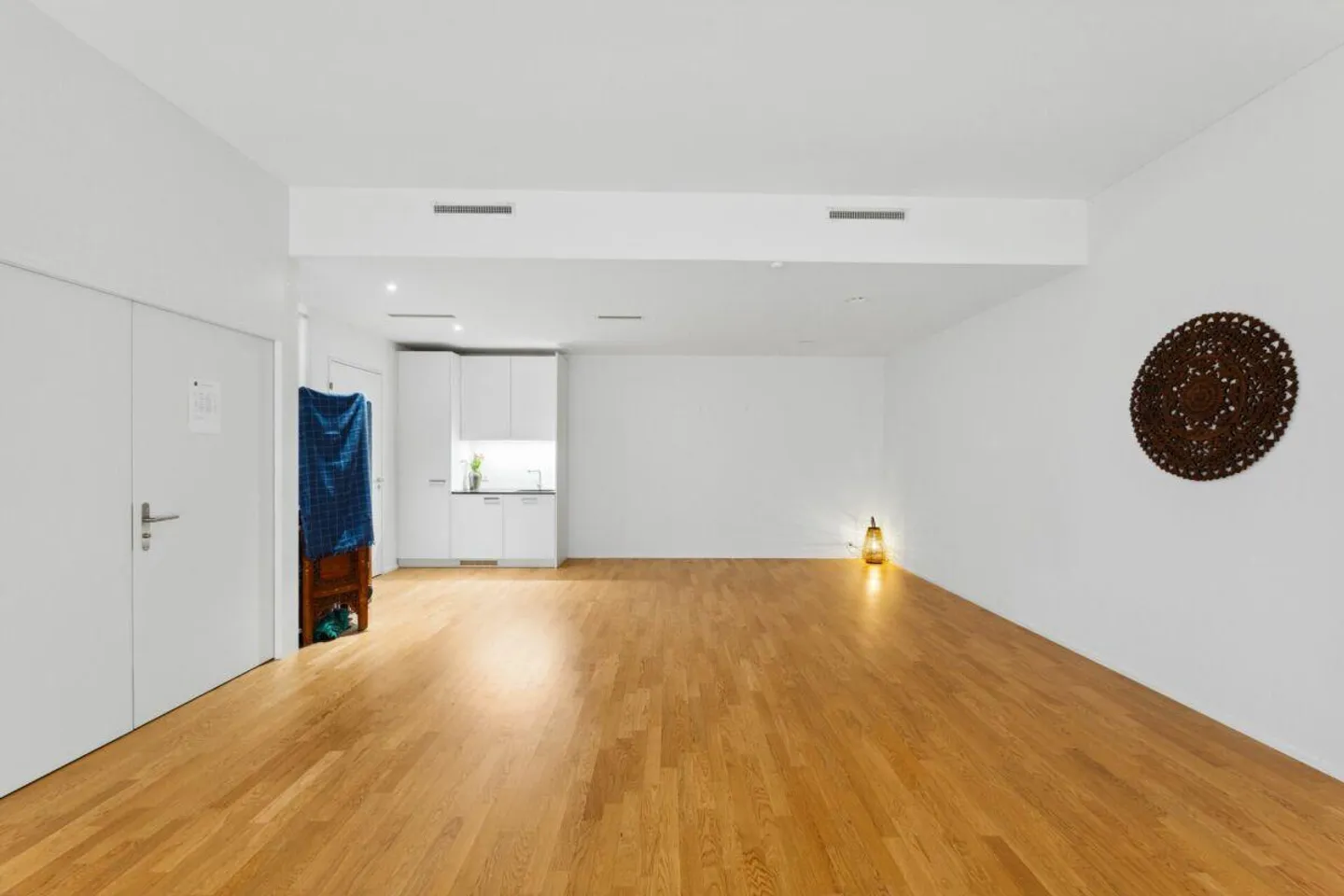 Ufficio luminoso | spazio atelier in affitto direttamente al rondò! - Foto 2 di 6