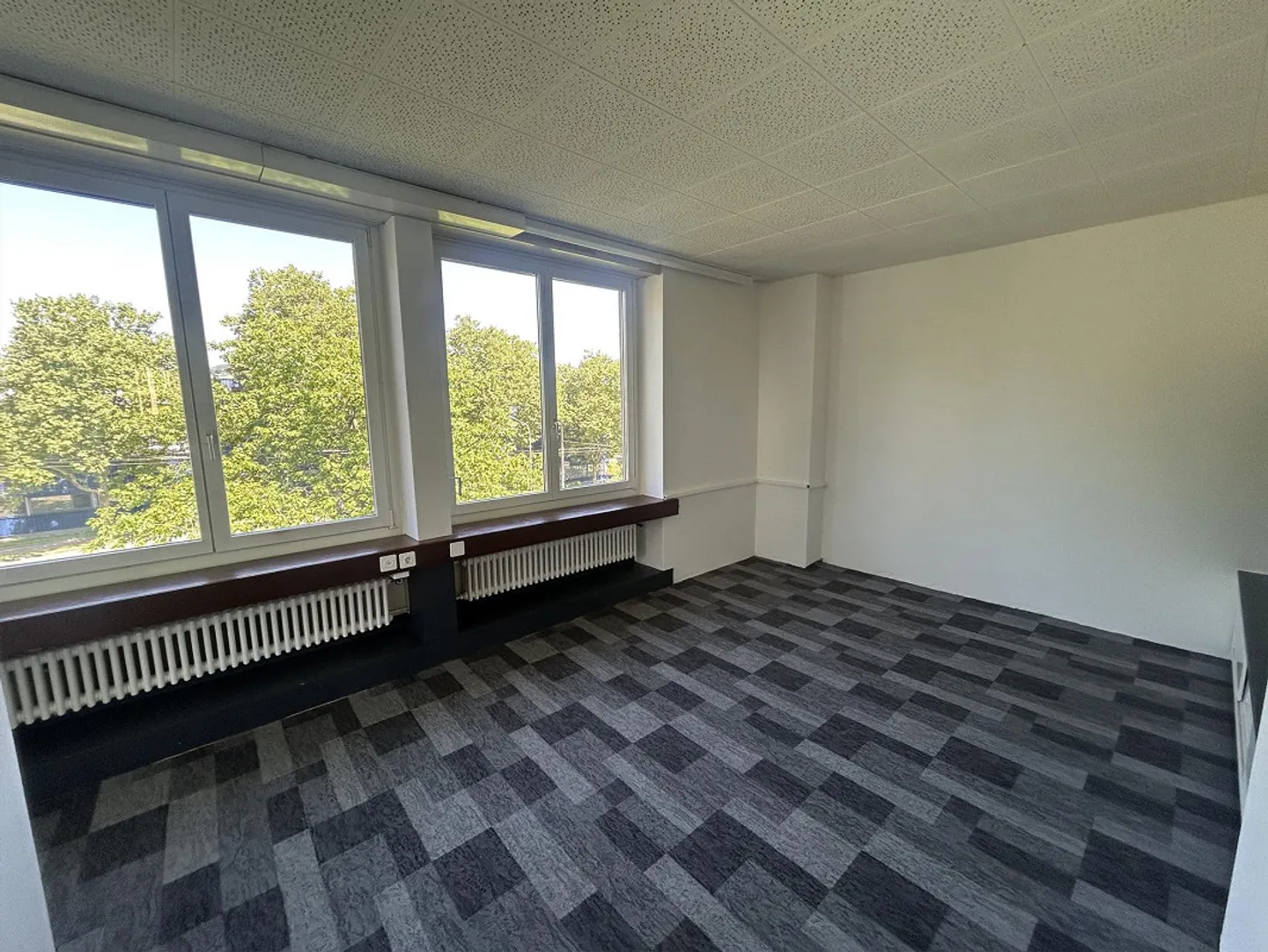 Bureau/atelier et espace de stockage St. Gallen-West - Photo 4 sur 5