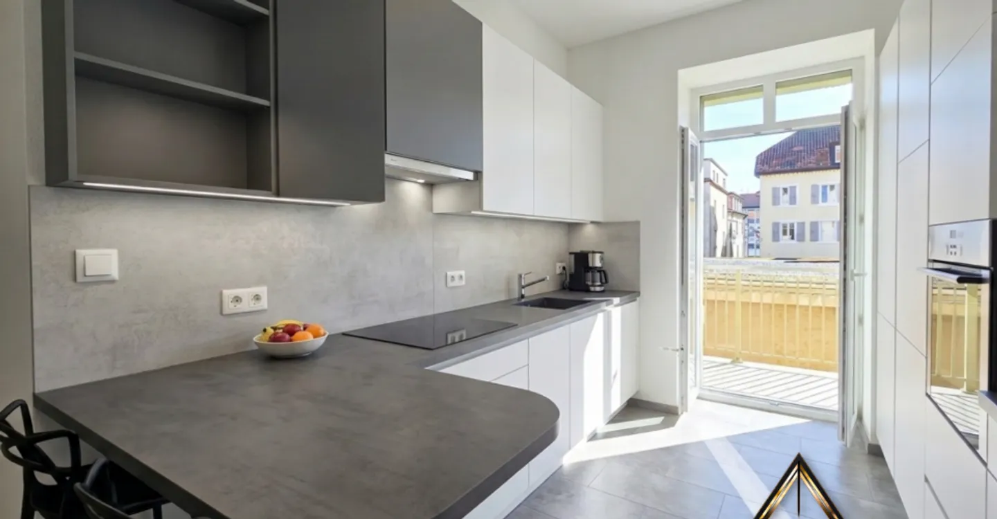 2 + 3.5 Rooms or 5.5 Rooms with Large Balcony? The Choice is Yours! - Photo 4 of 20