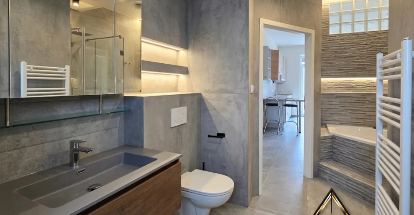 2 + 3.5 Rooms or 5.5 Rooms with Large Balcony? The Choice is Yours! - Photo 9 of 20
