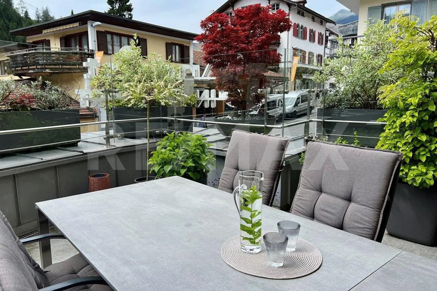 Modern apartment with charm - Photo 5 of 13