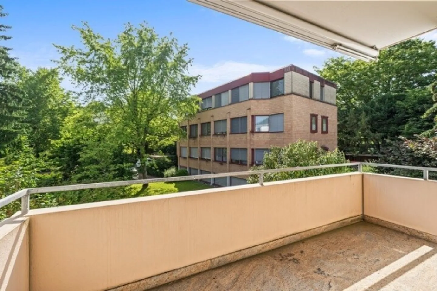 Charming Condominium with Fireplace and Feel-Good Factor - Photo 7 of 8