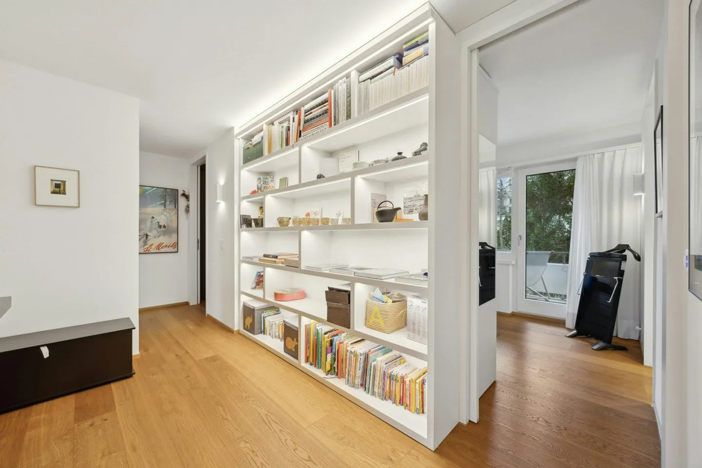 Familienparadies nahe Zürichsee - stilvolle 7½-Zimmer-Wohnung mit viel Platz und Spielmöglichkeiten - Foto 12 von 13