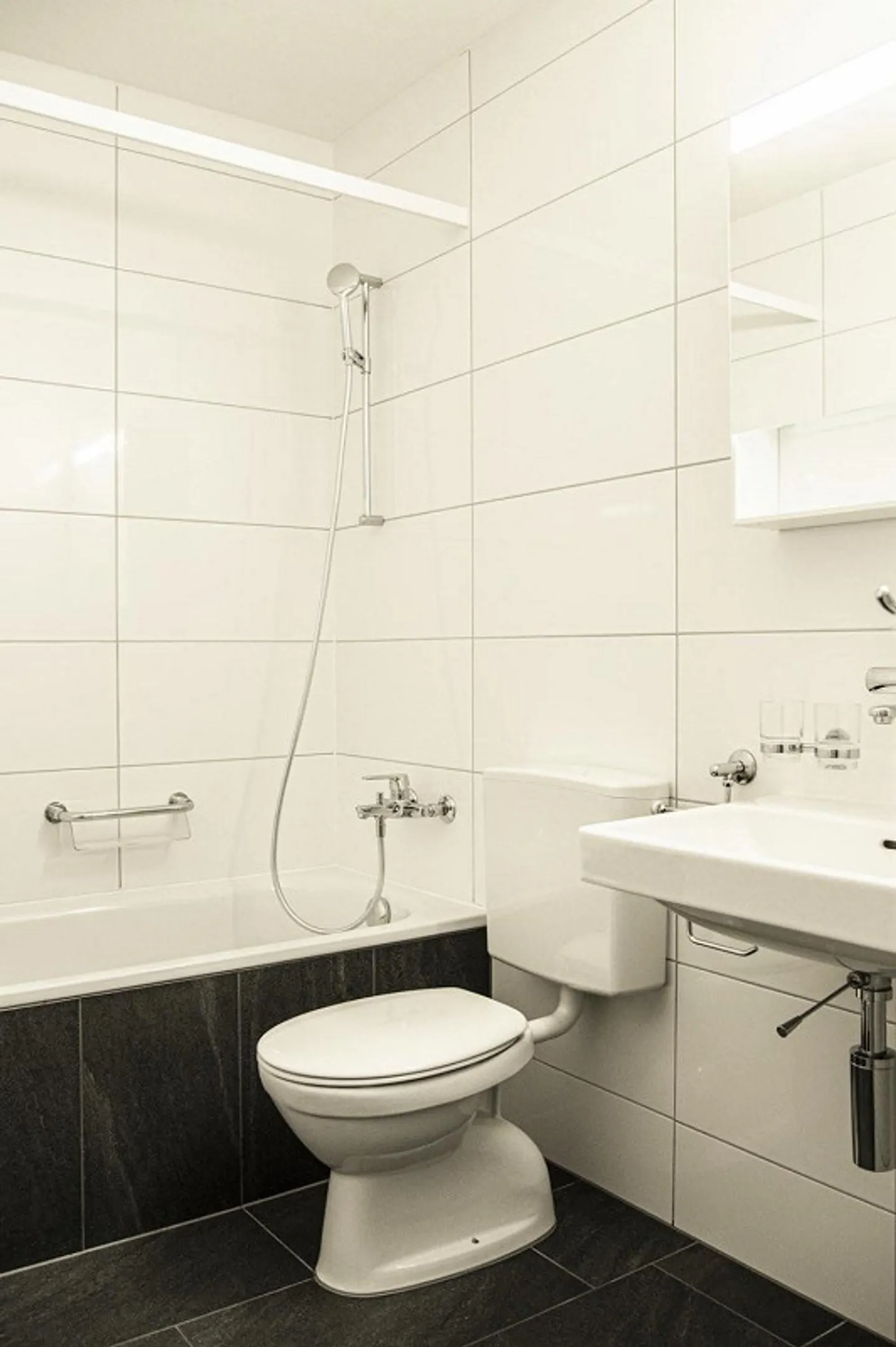Nature-friendly and bright 3-room apartment in Melchnau - Photo 7 of 8