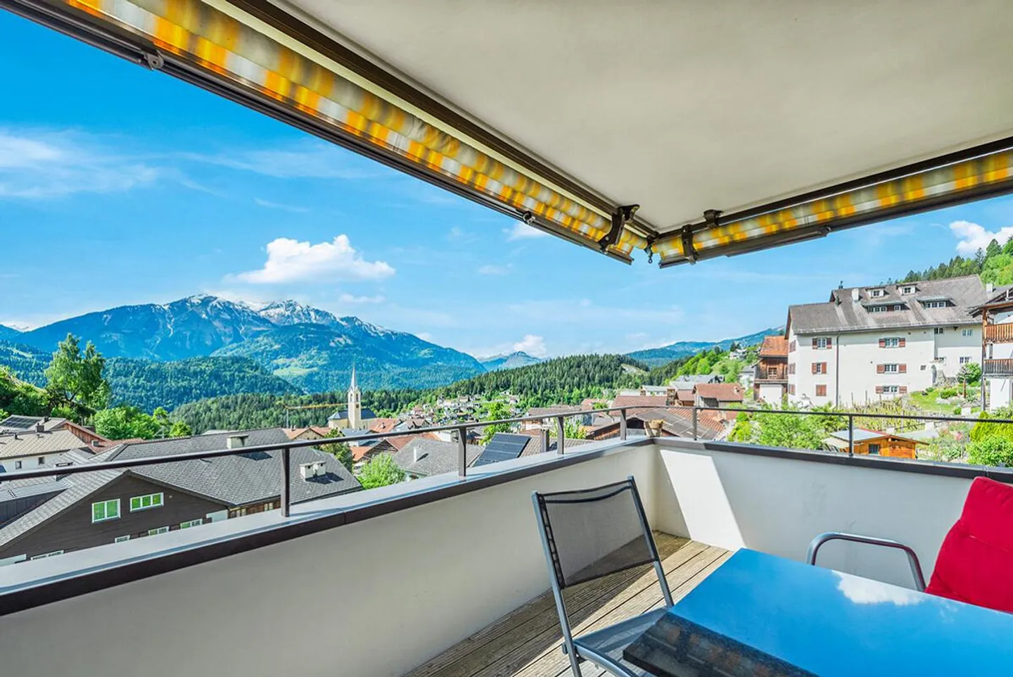 Trin: Apartment with panoramic view and comfortable atmosphere - Photo 1 of 6