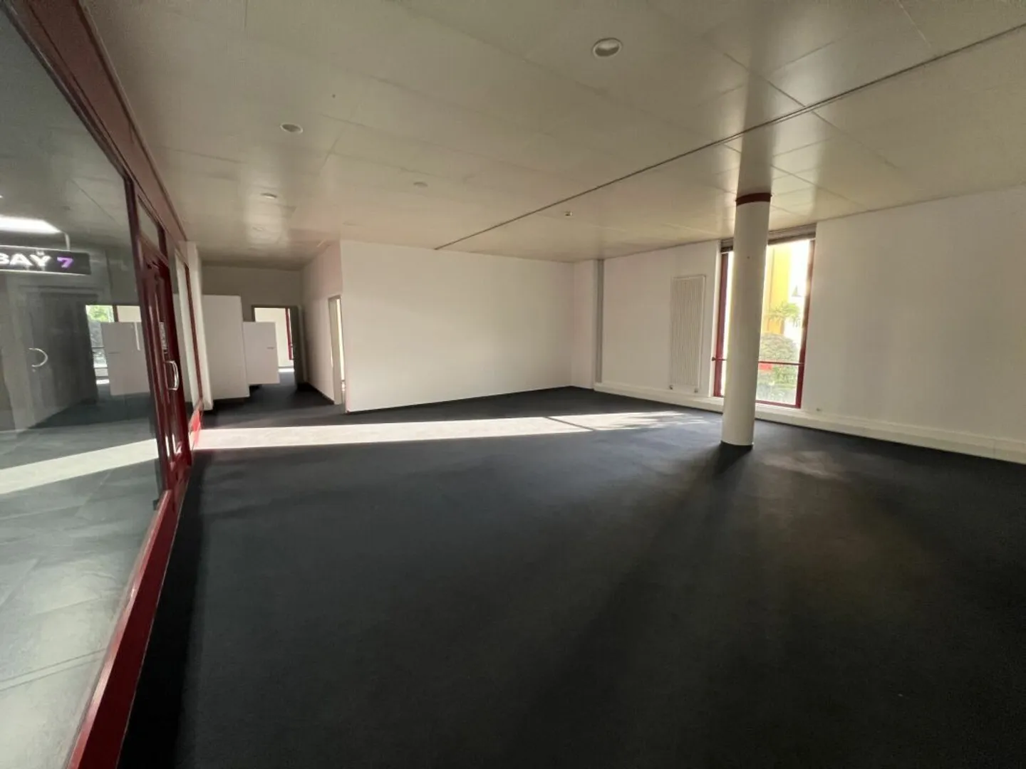 SPAZIO COMMERCIALE/AMMINISTRATIVO, CENTRO SEI (UNITA' 9 )- LOCARNO copia - Foto 14 di 16