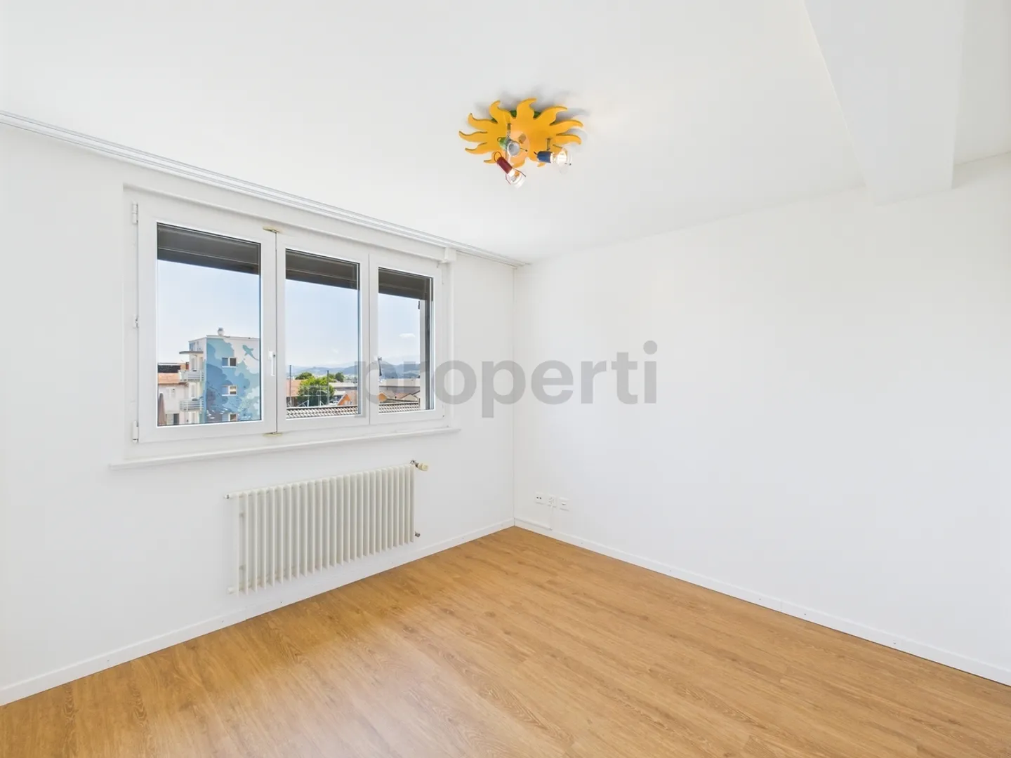 Appartamento attico soleggiato di 3,5 locali nel centro della città di Wil SG - Foto 6 di 11