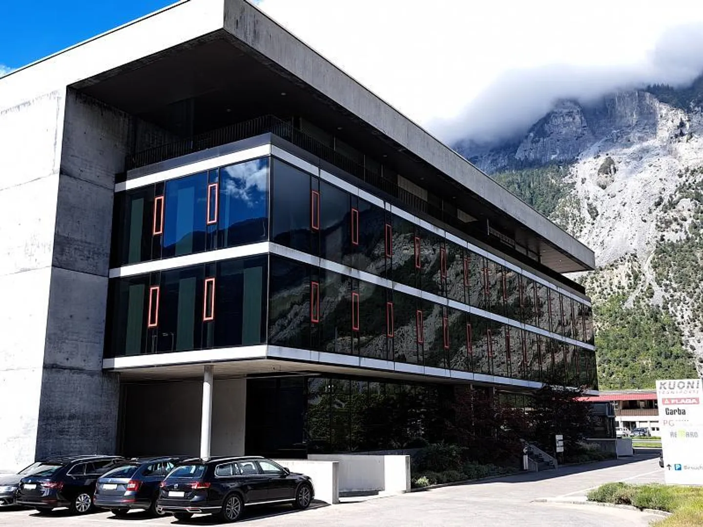 MODERNE, HELLE RÄUMLICHKEITEN - Foto 5 von 6