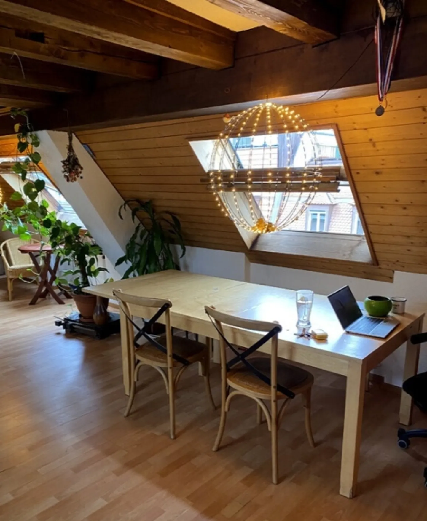 1½ ROOM ATTIC APARTMENT IN ZURICH - DISTRICT 3 SIHLFELD, FURNISHED, TEMPORARY - Photo 2 of 6