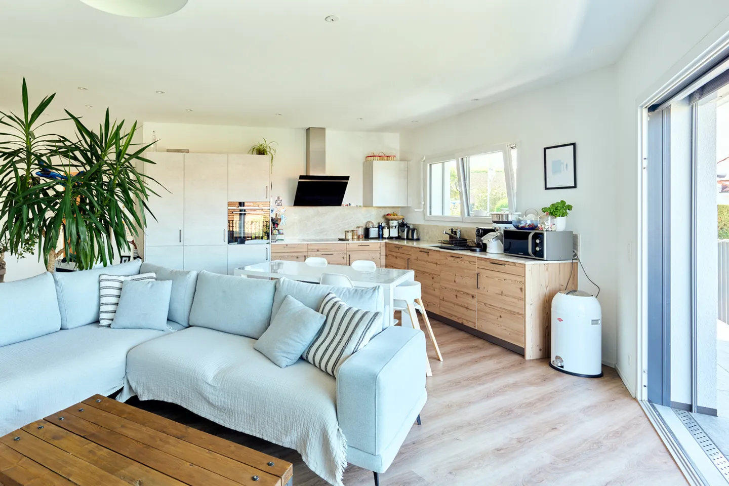 Wunderschöne Qualitätswohnung in einem kleinen Gebäude mit 3 Wohnungen - Foto 1 von 12