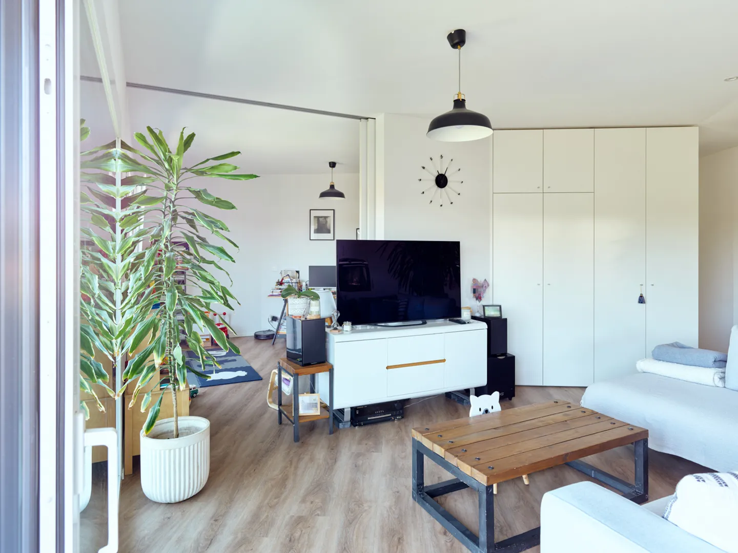 Wunderschöne Qualitätswohnung in einem kleinen Gebäude mit 3 Wohnungen - Foto 2 von 12