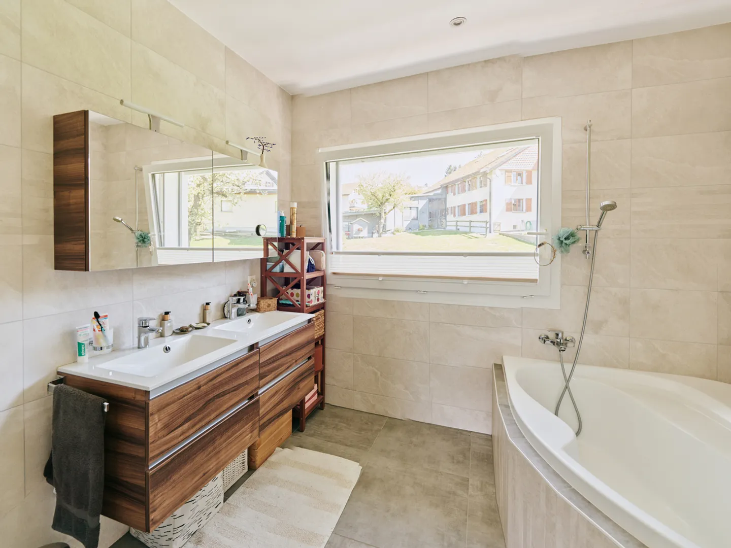 Wunderschöne Qualitätswohnung in einem kleinen Gebäude mit 3 Wohnungen - Foto 7 von 12