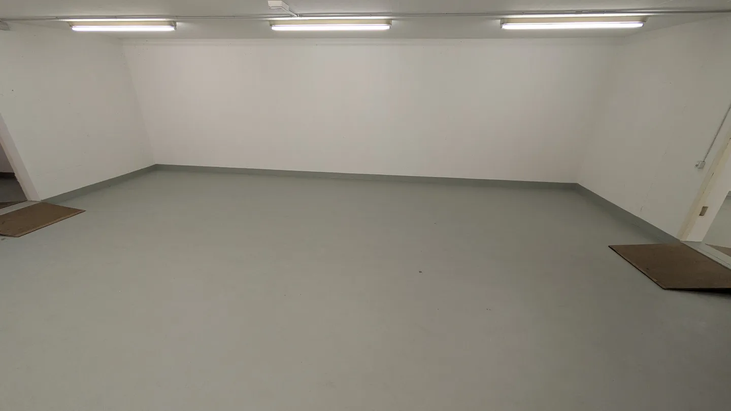 Spacious Storage Room in Zurich - Photo 9 of 13