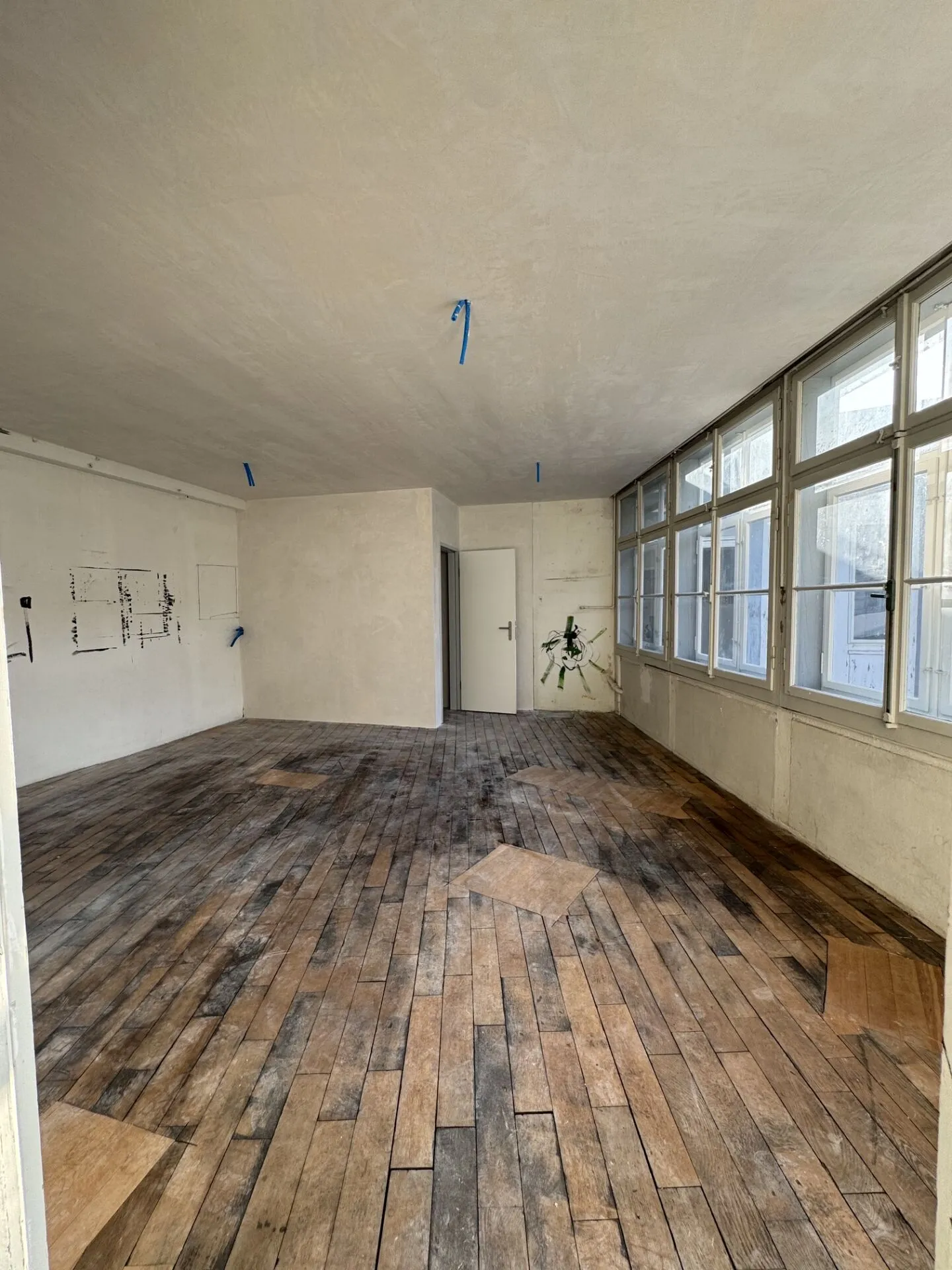 Atelier au 1er étage - Cour arrière de la Hegenheimerstrasse 24 - Photo 2 sur 5