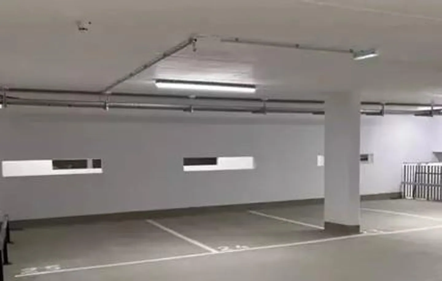 TIEFGARAGENPARKPLATZ IN KREUZLINGEN - Foto 1 di 1