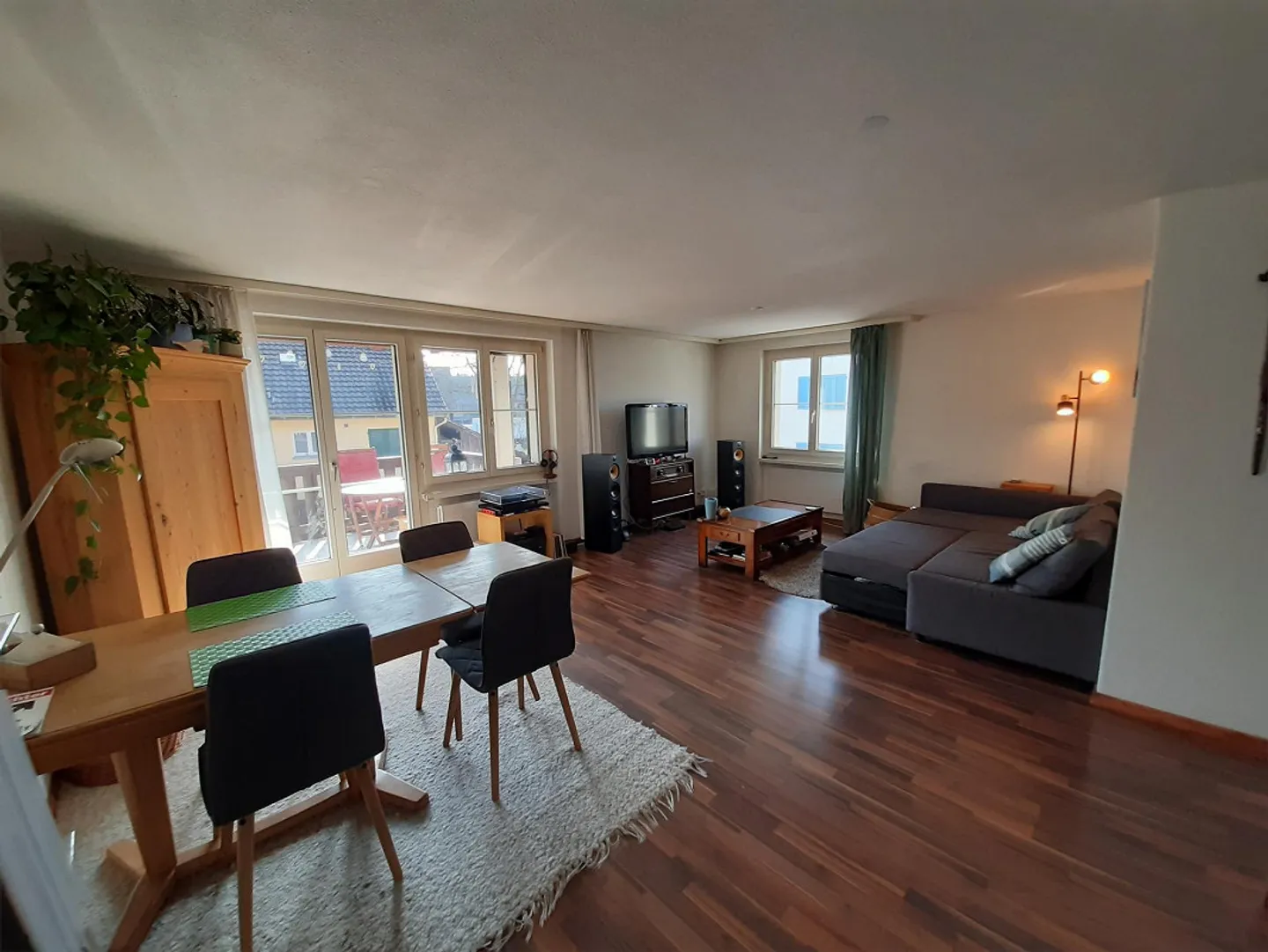 Beautiful apartment, quietly located yet close to the city center - Photo 2 of 10